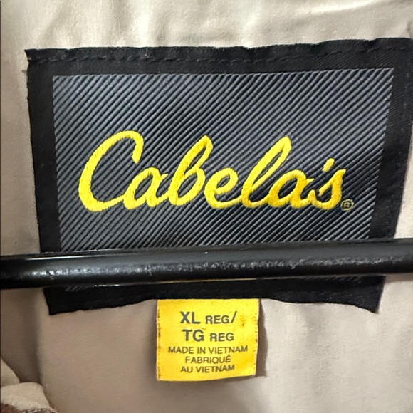 Cabela's Woodland Camo Vest - Picture 2 of 11